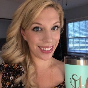 Meet your Posher, Annelise